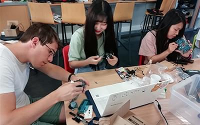 Summer School Workshop Ateliers